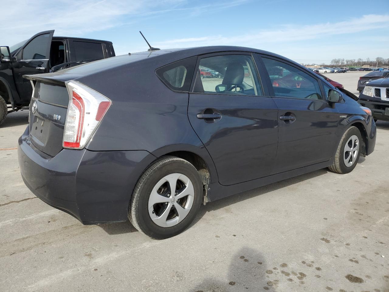 Photo 2 VIN: JTDKN3DU0D5600311 - TOYOTA PRIUS 