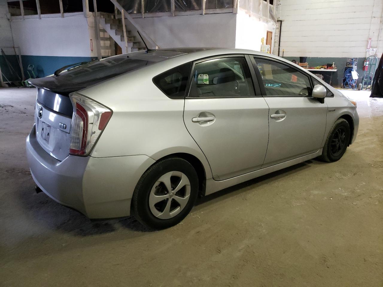 Photo 2 VIN: JTDKN3DU0D5618405 - TOYOTA PRIUS 