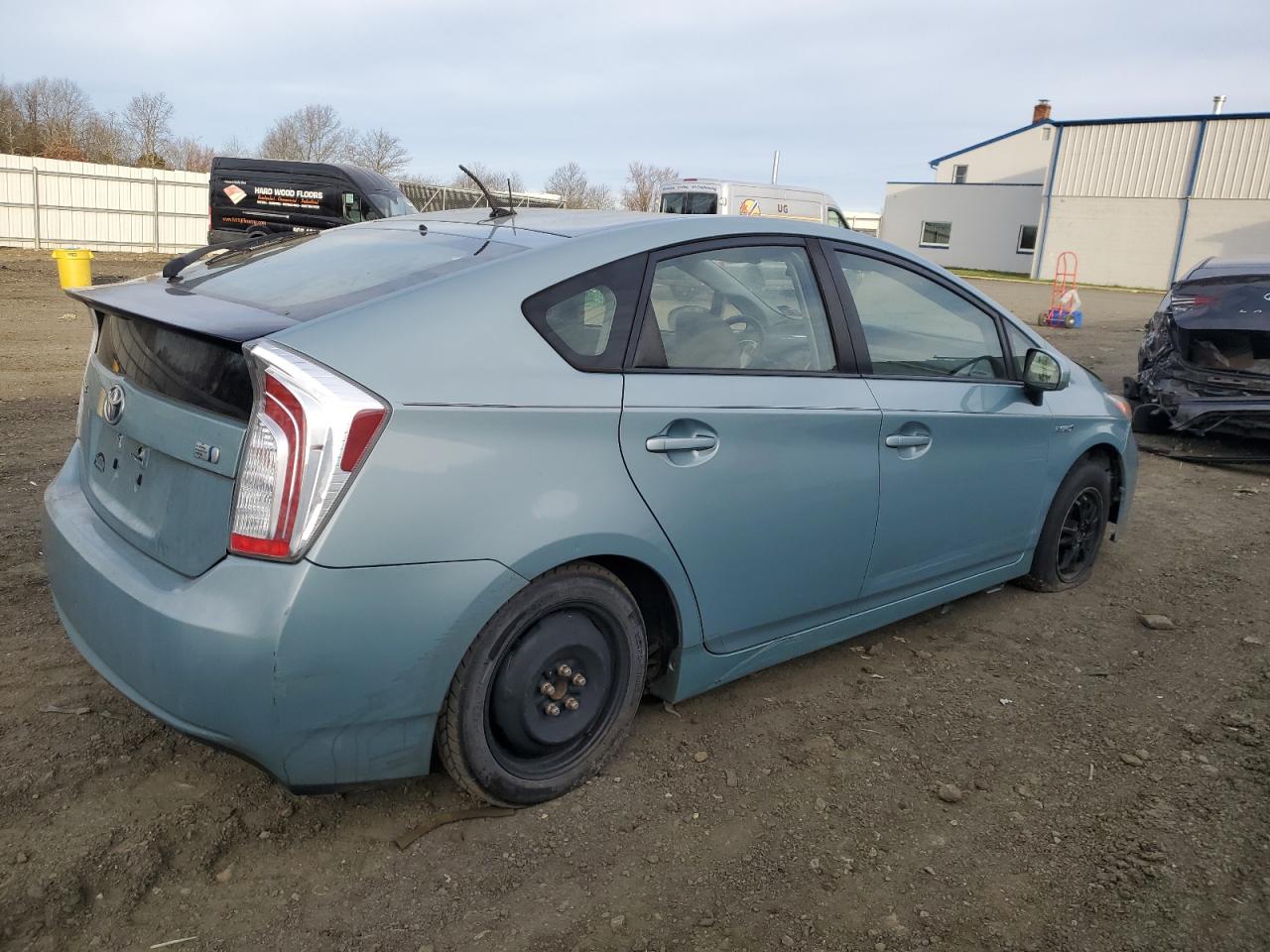 Photo 2 VIN: JTDKN3DU0E1763825 - TOYOTA PRIUS 