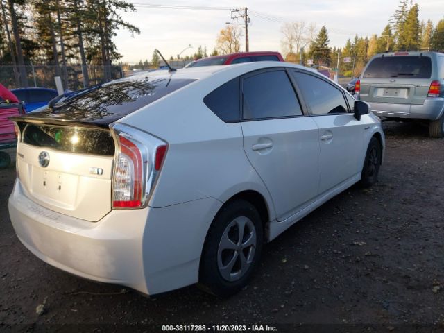 Photo 3 VIN: JTDKN3DU0E1764005 - TOYOTA PRIUS 