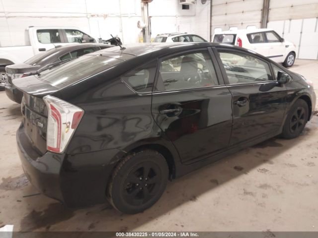 Photo 3 VIN: JTDKN3DU0F0438440 - TOYOTA PRIUS 