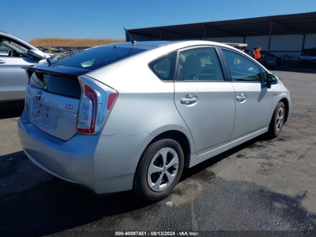 Photo 3 VIN: JTDKN3DU0F1931609 - TOYOTA PRIUS 