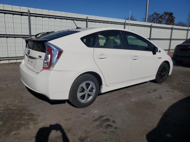 Photo 2 VIN: JTDKN3DU0F1945123 - TOYOTA PRIUS 