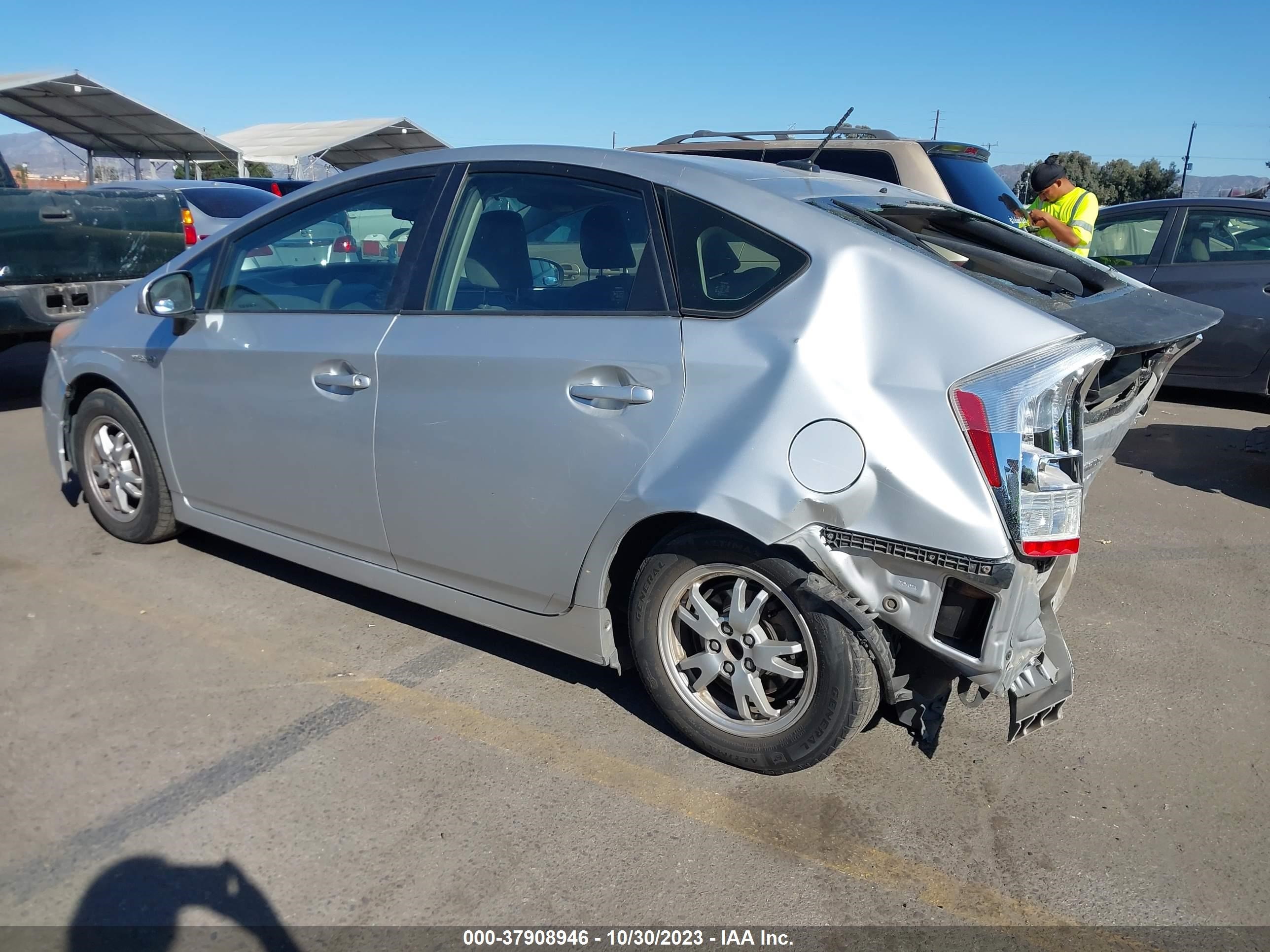 Photo 2 VIN: JTDKN3DU1A0089748 - TOYOTA PRIUS 