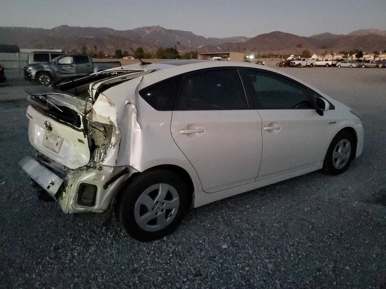 Photo 2 VIN: JTDKN3DU1A1026515 - TOYOTA PRIUS 