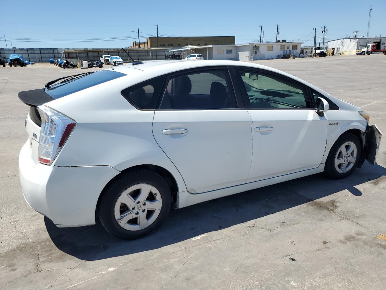 Photo 2 VIN: JTDKN3DU1B0266722 - TOYOTA PRIUS 