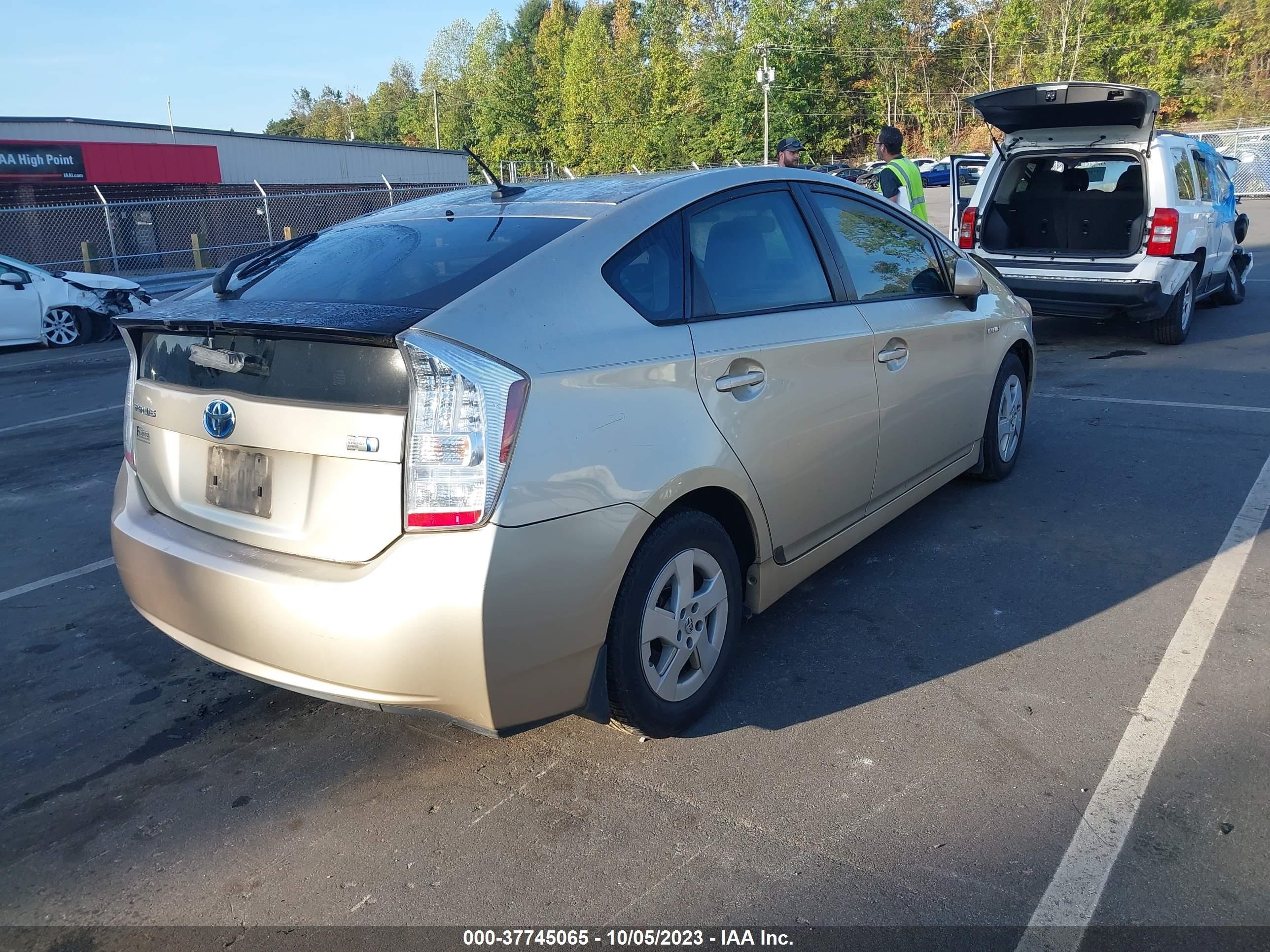 Photo 3 VIN: JTDKN3DU1B0309665 - TOYOTA PRIUS 