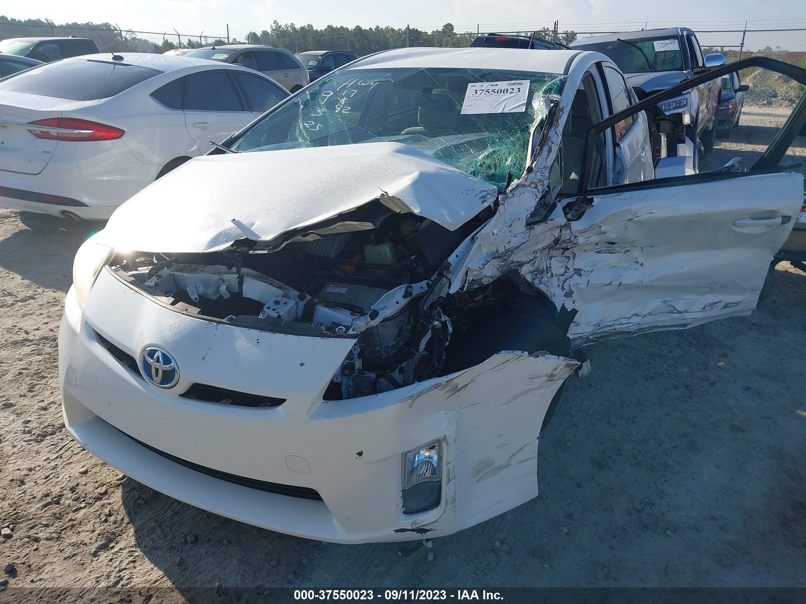 Photo 5 VIN: JTDKN3DU1B0328930 - TOYOTA PRIUS 