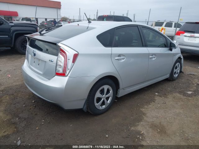 Photo 3 VIN: JTDKN3DU1C1602431 - TOYOTA PRIUS 