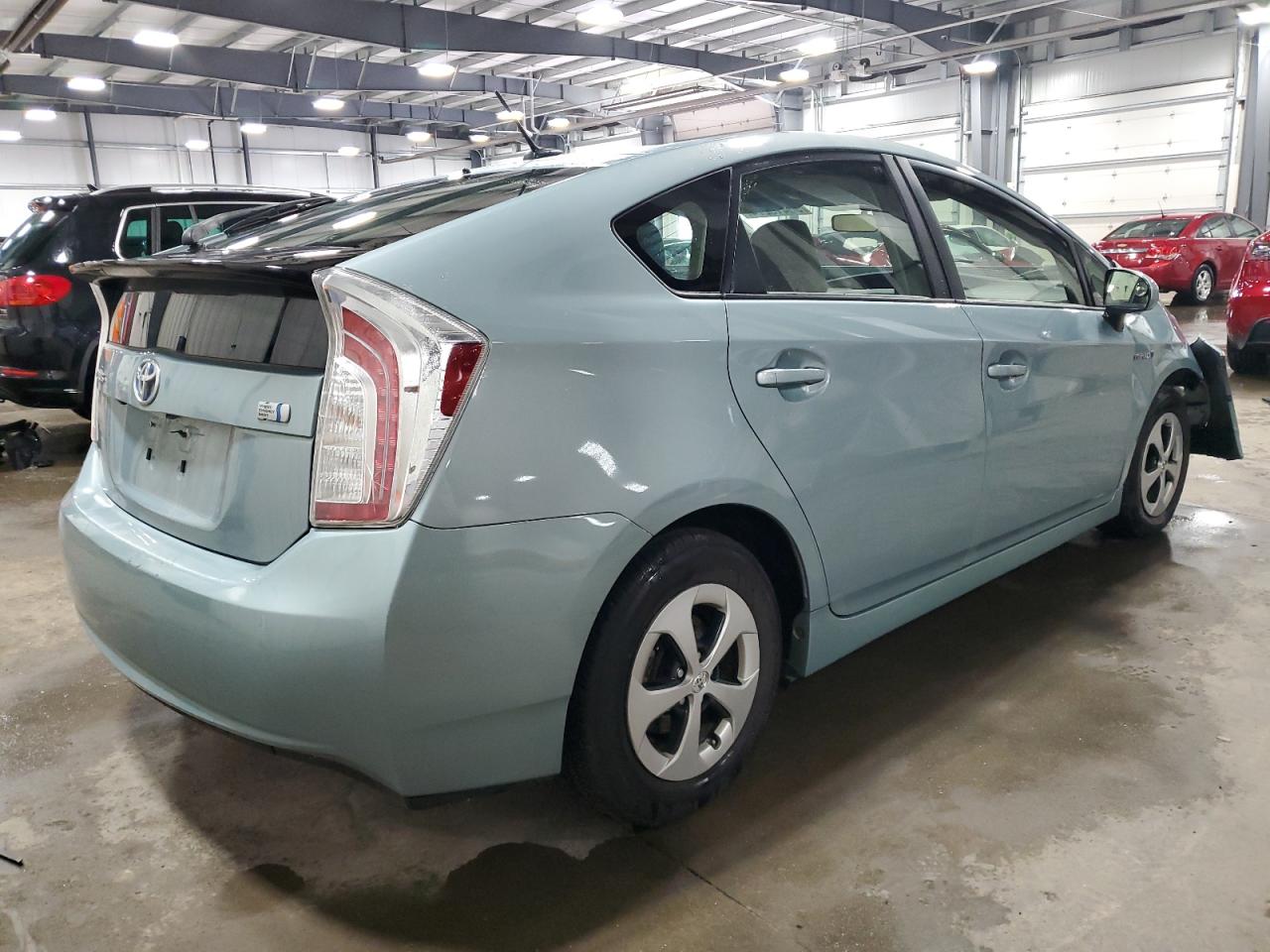 Photo 2 VIN: JTDKN3DU1C5470490 - TOYOTA PRIUS 