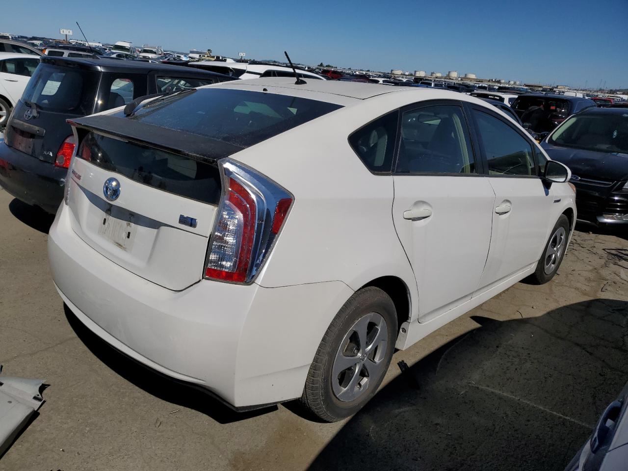 Photo 2 VIN: JTDKN3DU1C5481005 - TOYOTA PRIUS 