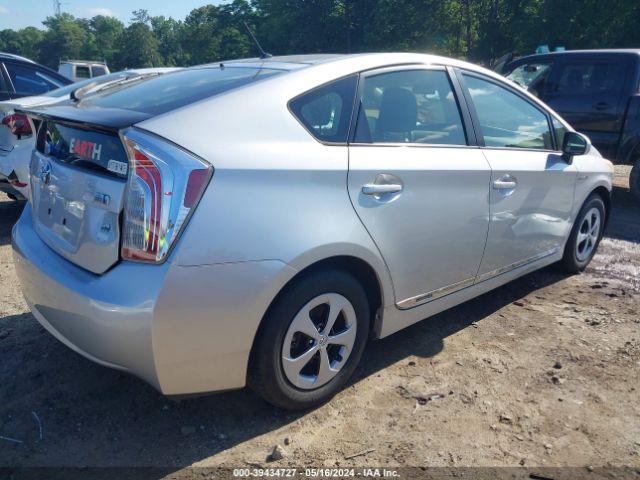 Photo 3 VIN: JTDKN3DU1C5505142 - TOYOTA PRIUS 