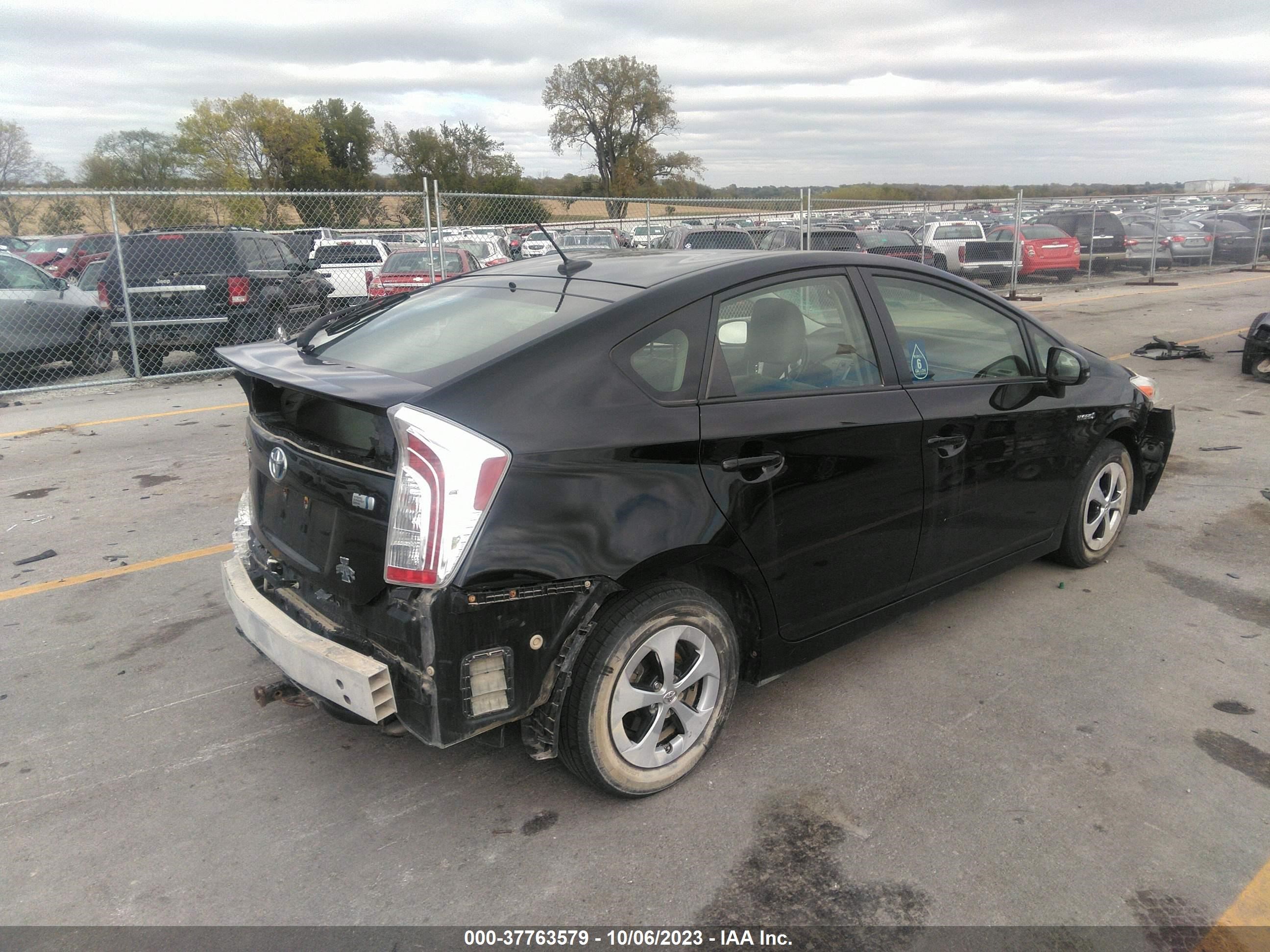 Photo 3 VIN: JTDKN3DU1D0346041 - TOYOTA PRIUS 