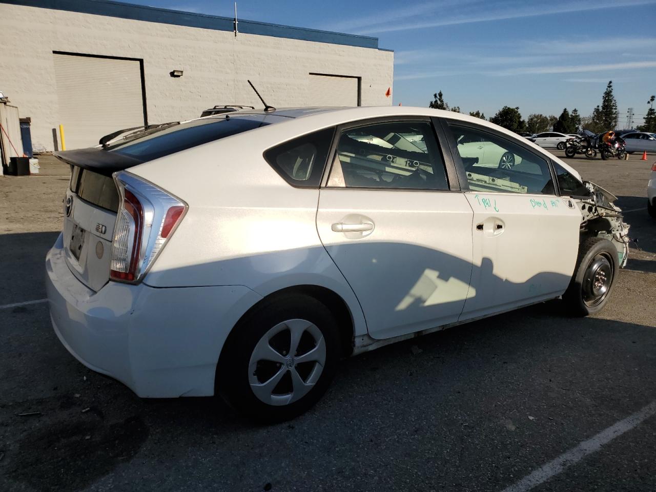 Photo 2 VIN: JTDKN3DU1D0354883 - TOYOTA PRIUS 