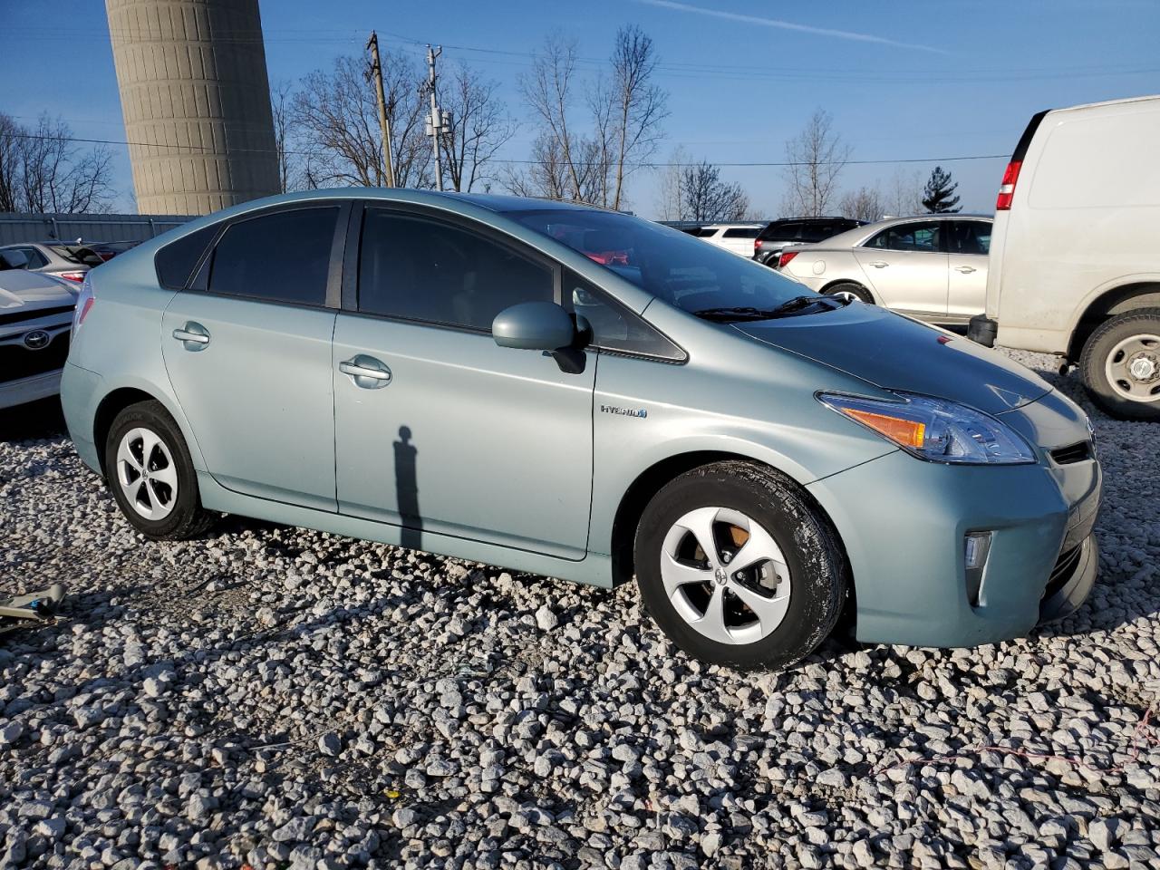 Photo 3 VIN: JTDKN3DU1D1669838 - TOYOTA PRIUS 