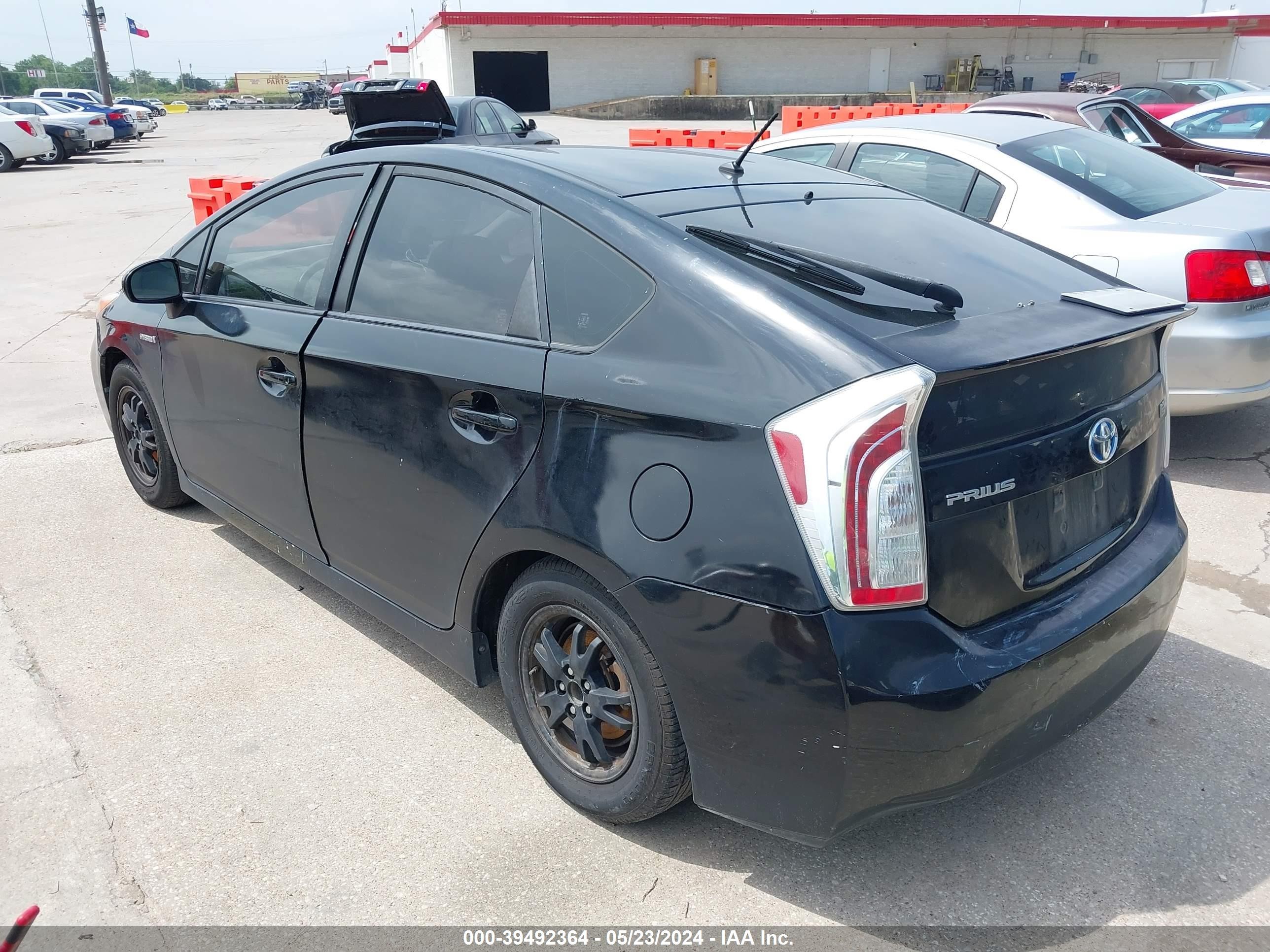 Photo 2 VIN: JTDKN3DU1D1727057 - TOYOTA PRIUS 