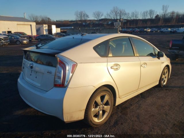 Photo 3 VIN: JTDKN3DU1D5596401 - TOYOTA PRIUS 