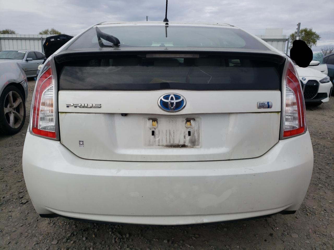 Photo 5 VIN: JTDKN3DU1F0399468 - TOYOTA PRIUS 