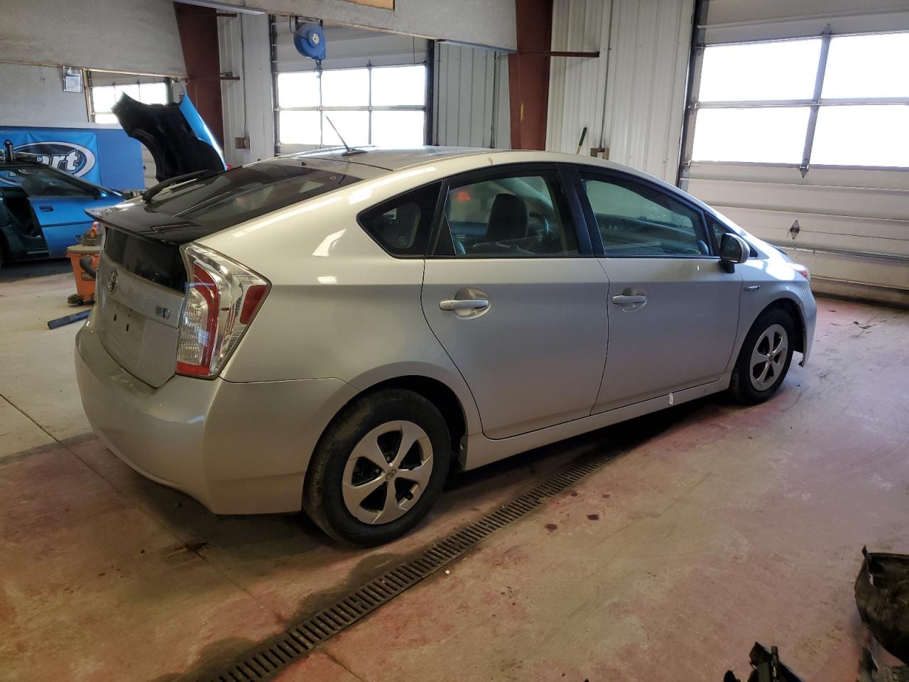 Photo 2 VIN: JTDKN3DU1F0411781 - TOYOTA PRIUS 