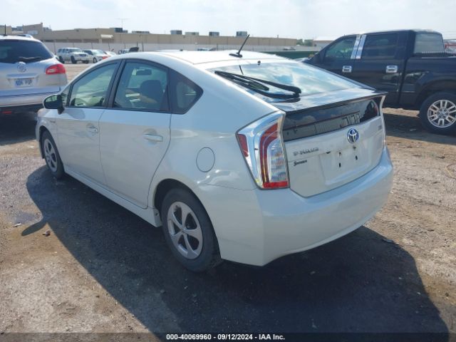 Photo 2 VIN: JTDKN3DU1F0417581 - TOYOTA PRIUS 