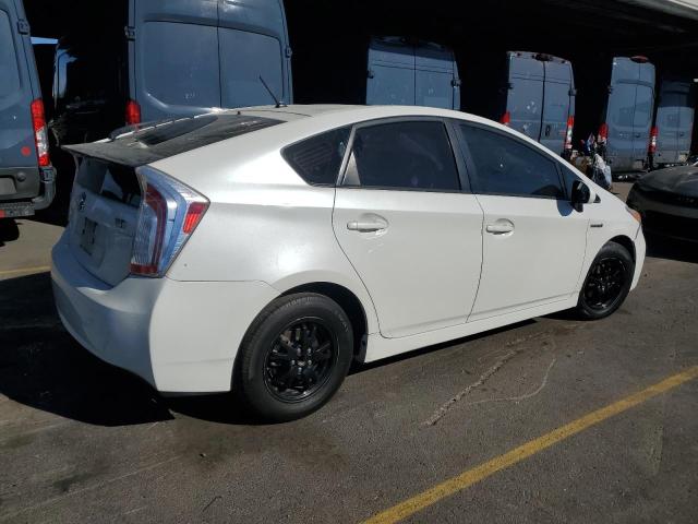 Photo 2 VIN: JTDKN3DU1F0444666 - TOYOTA PRIUS 