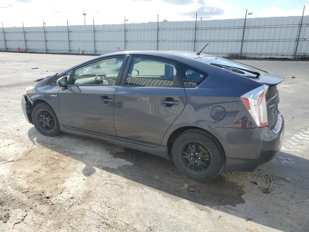 Photo 1 VIN: JTDKN3DU1F0464111 - TOYOTA PRIUS 