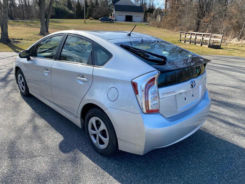 Photo 2 VIN: JTDKN3DU1F0481118 - TOYOTA PRIUS 