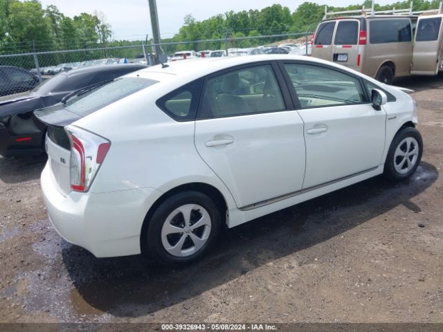 Photo 3 VIN: JTDKN3DU1F1865863 - TOYOTA PRIUS 