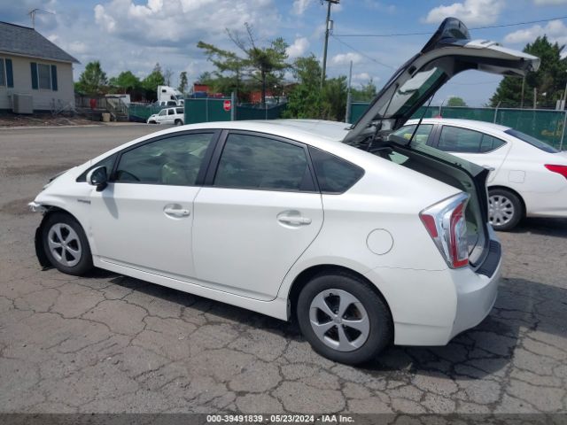 Photo 2 VIN: JTDKN3DU1F1882212 - TOYOTA PRIUS 