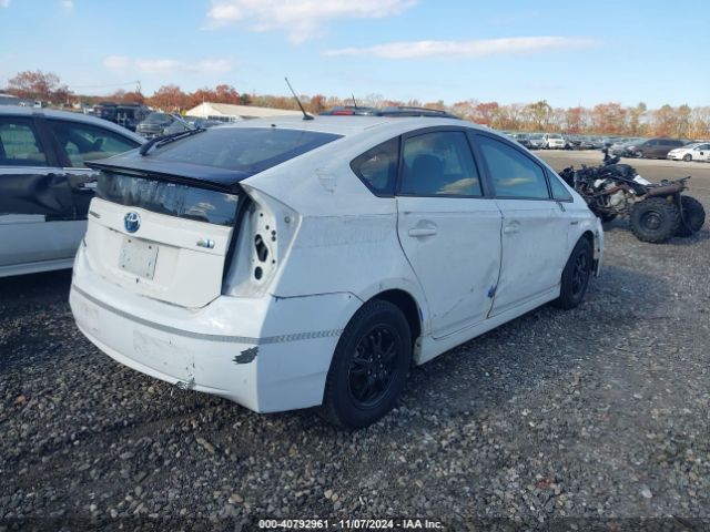 Photo 3 VIN: JTDKN3DU1F1899785 - TOYOTA PRIUS 