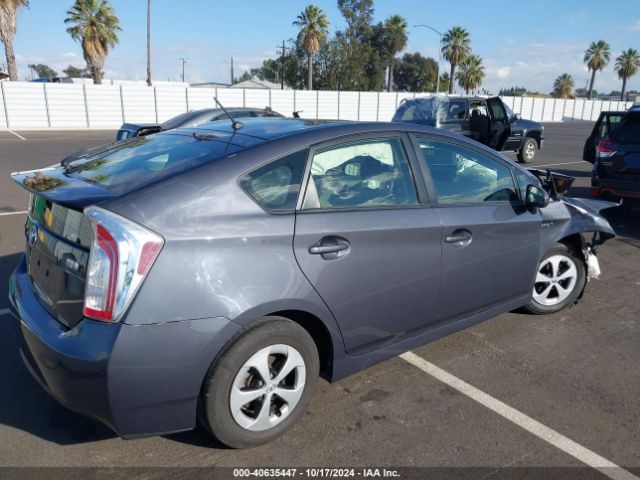 Photo 3 VIN: JTDKN3DU1F1979698 - TOYOTA PRIUS 