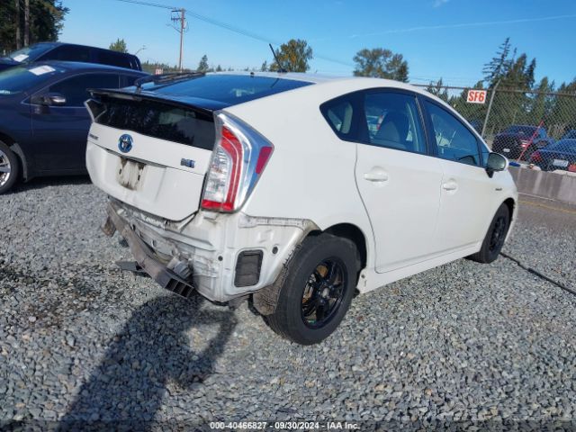 Photo 3 VIN: JTDKN3DU1F1995920 - TOYOTA PRIUS 