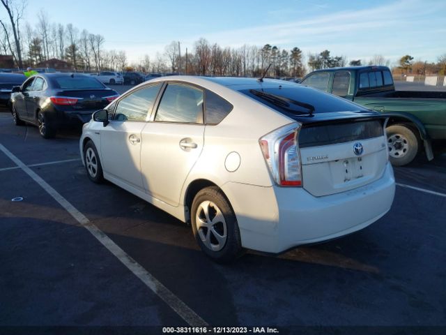 Photo 2 VIN: JTDKN3DU1F2001499 - TOYOTA PRIUS 