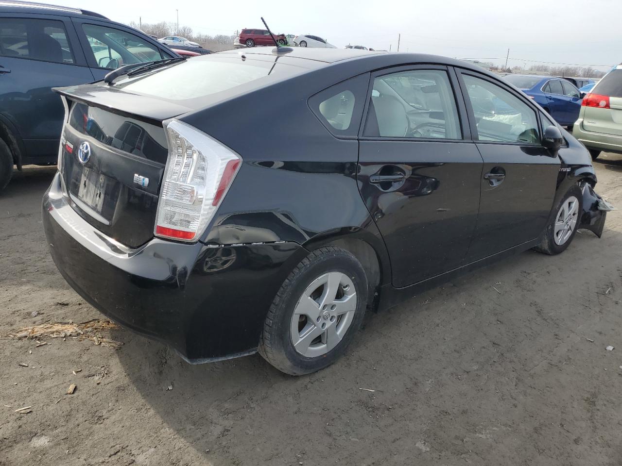 Photo 2 VIN: JTDKN3DU2A0011687 - TOYOTA PRIUS 