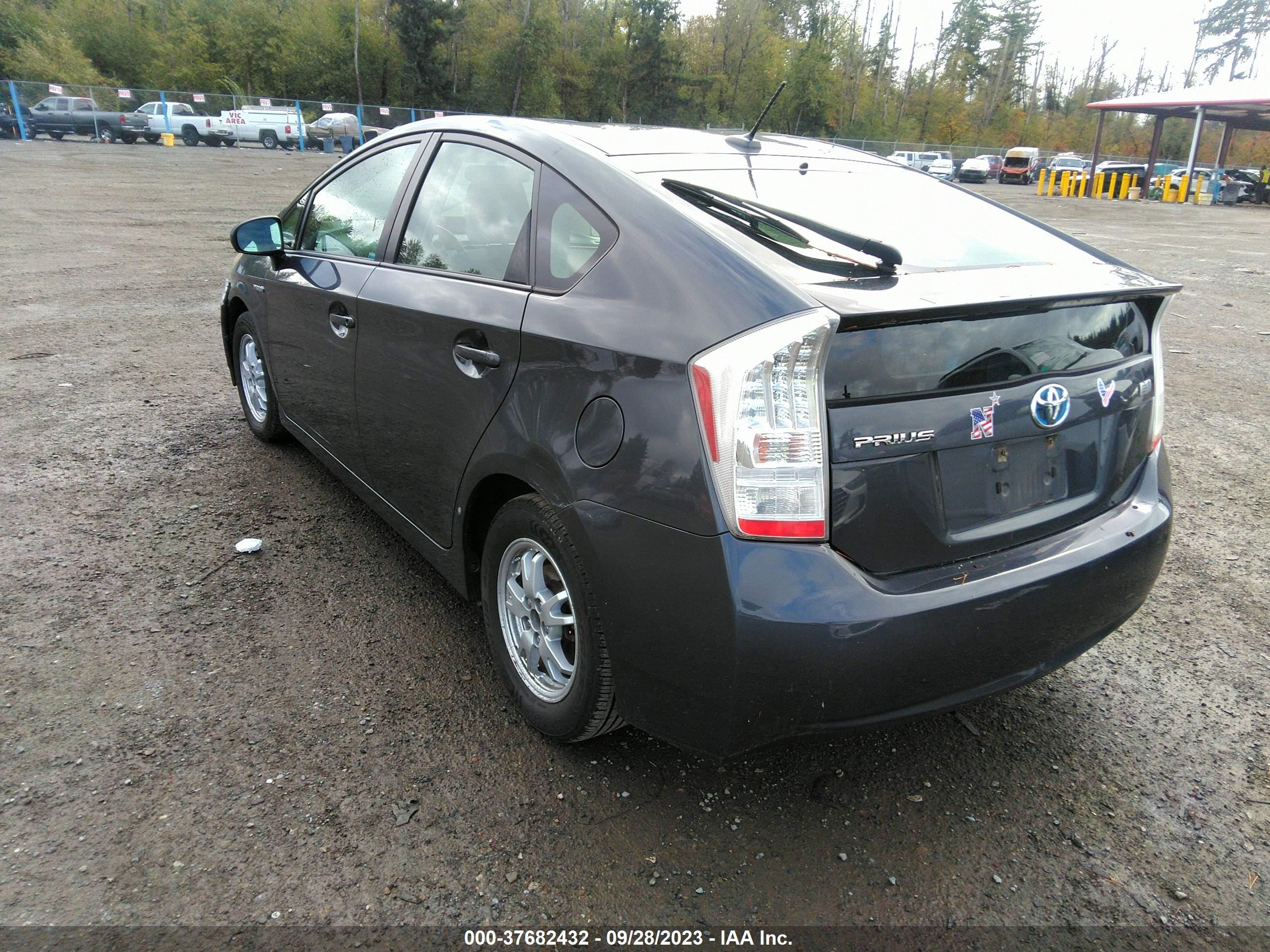 Photo 2 VIN: JTDKN3DU2A0108923 - TOYOTA PRIUS 