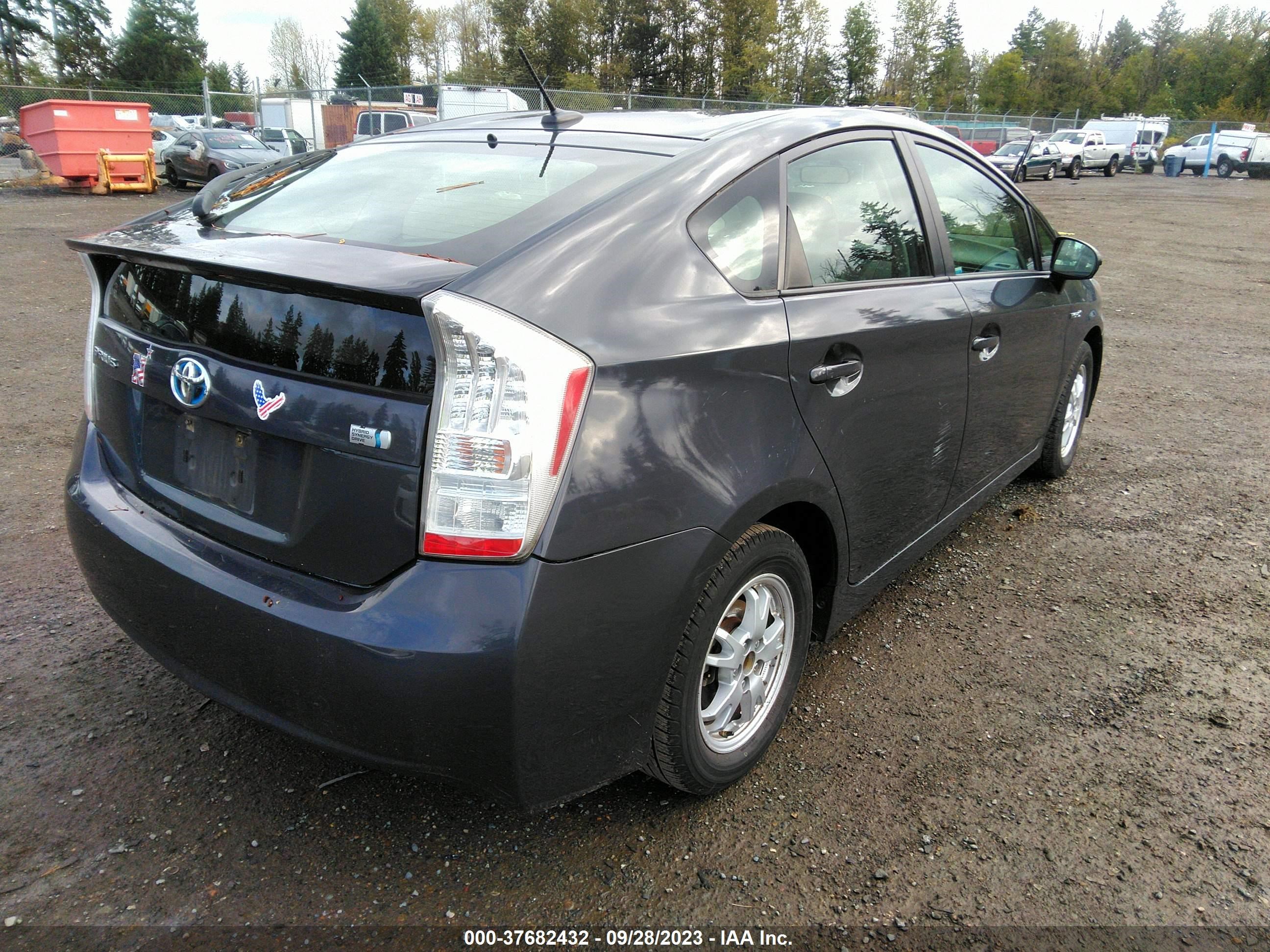 Photo 3 VIN: JTDKN3DU2A0108923 - TOYOTA PRIUS 