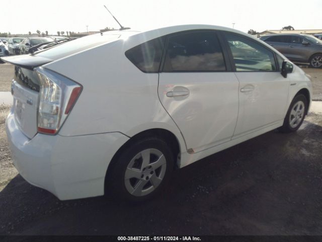 Photo 3 VIN: JTDKN3DU2A1181980 - TOYOTA PRIUS 