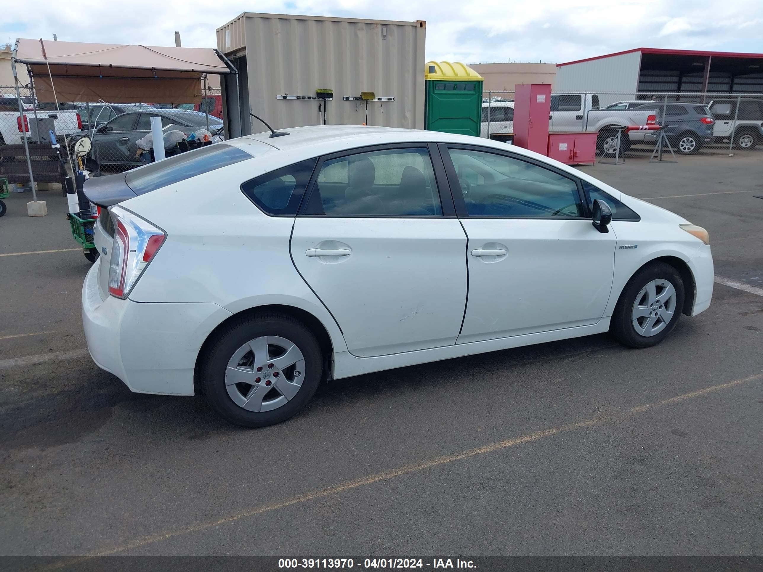 Photo 3 VIN: JTDKN3DU2A1190940 - TOYOTA PRIUS 