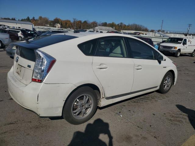 Photo 2 VIN: JTDKN3DU2B5363818 - TOYOTA PRIUS 