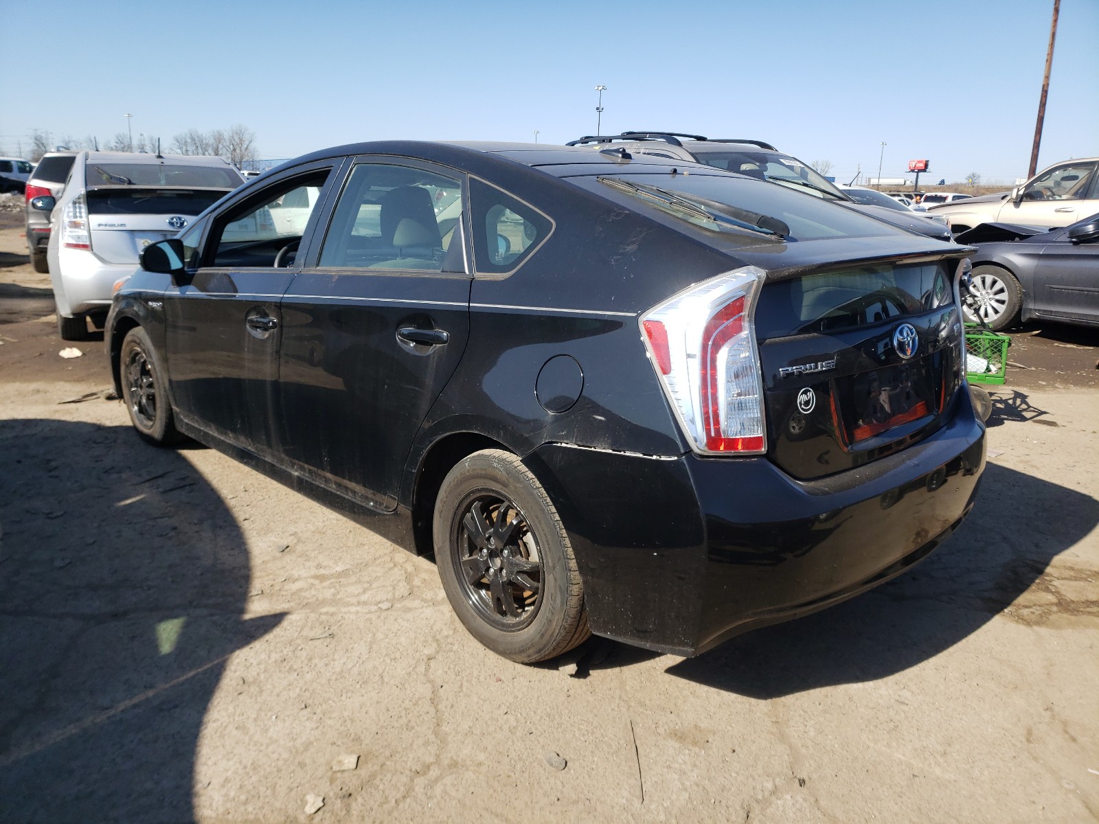 Photo 2 VIN: JTDKN3DU2C5437563 - TOYOTA PRIUS 