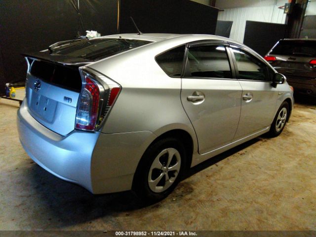 Photo 3 VIN: JTDKN3DU2C5489470 - TOYOTA PRIUS 