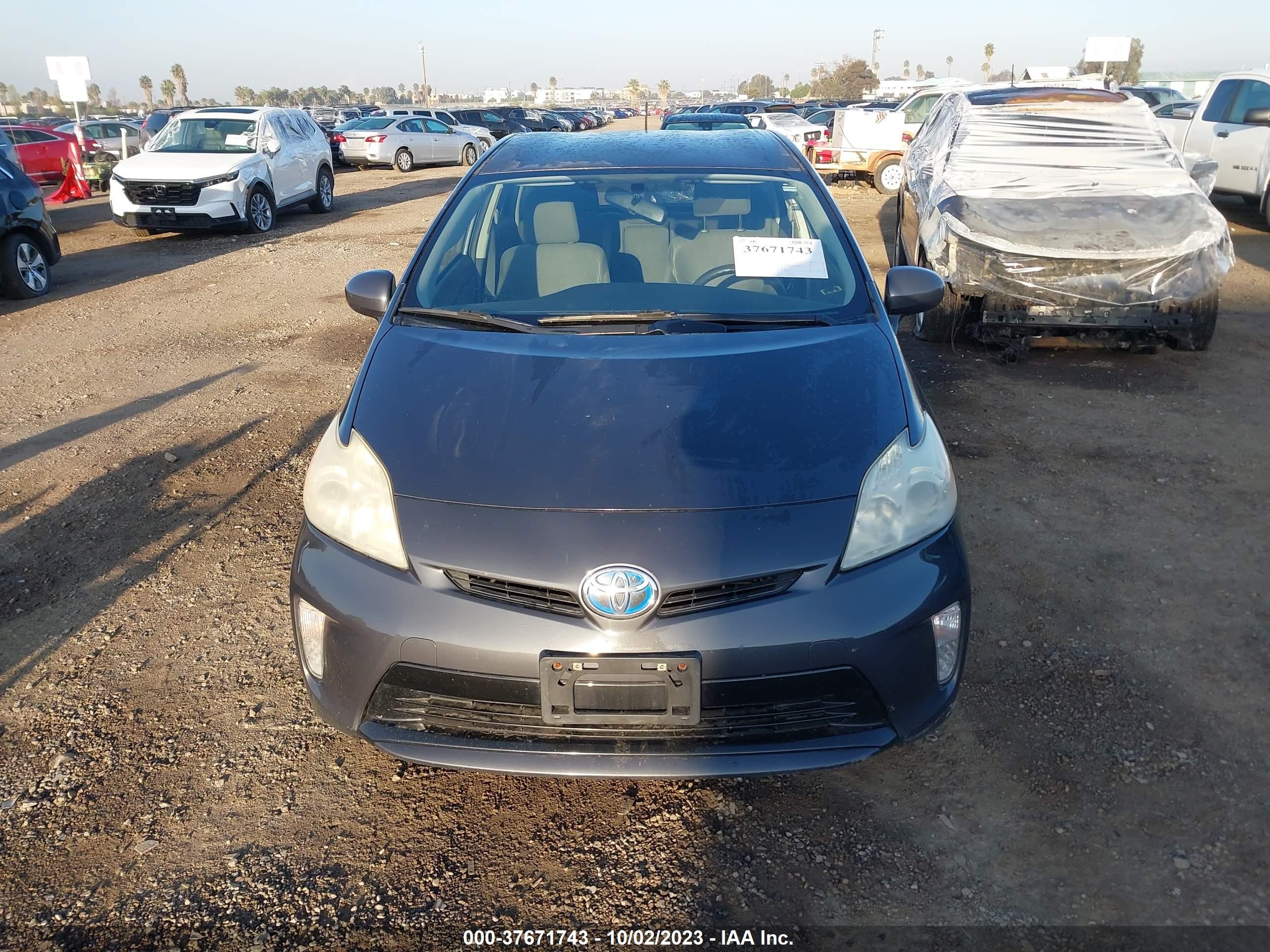 Photo 12 VIN: JTDKN3DU2C5505375 - TOYOTA PRIUS 