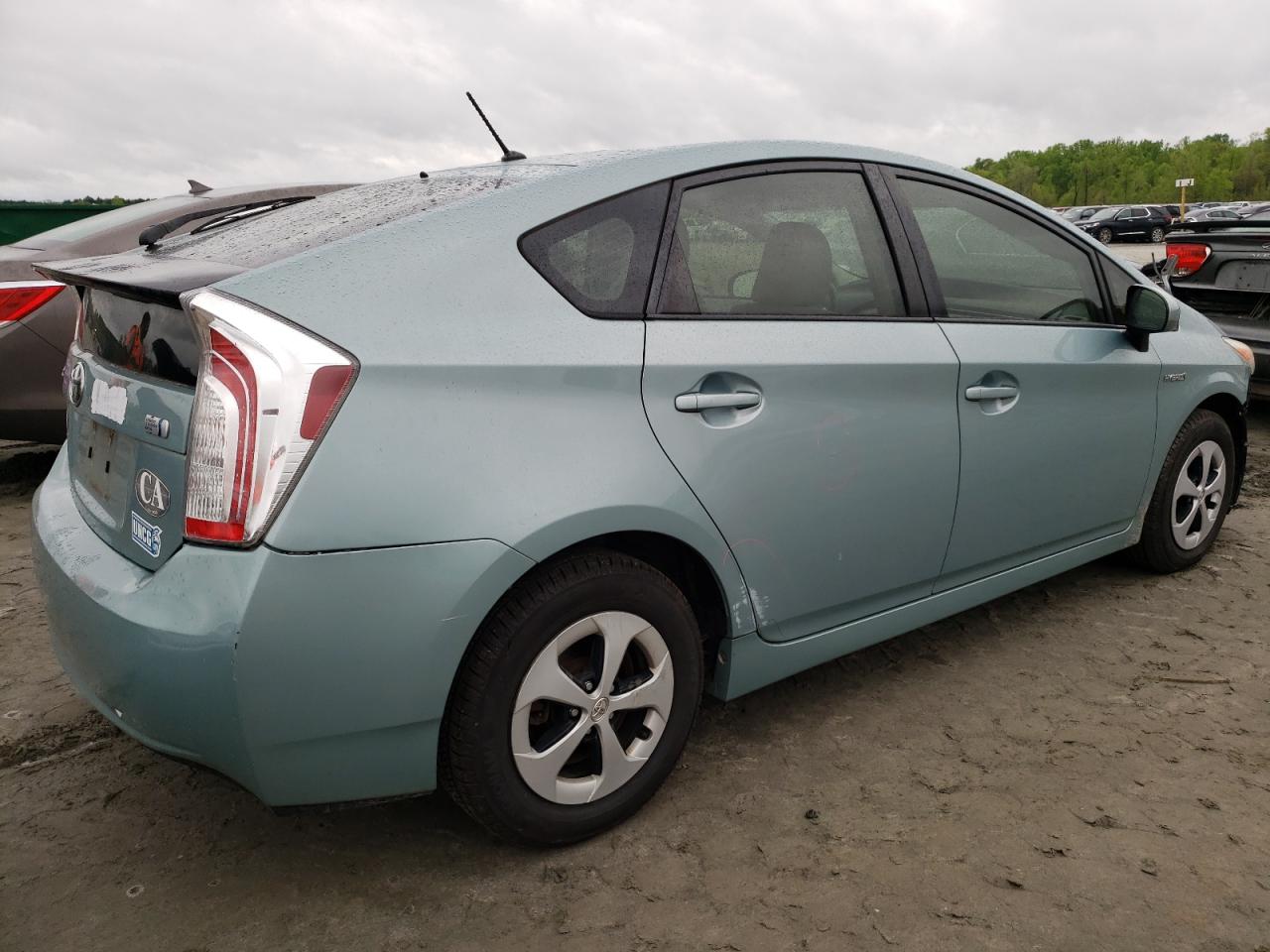 Photo 2 VIN: JTDKN3DU2D1683389 - TOYOTA PRIUS 