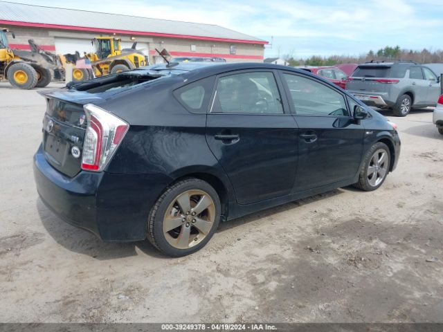 Photo 3 VIN: JTDKN3DU2D5605543 - TOYOTA PRIUS 