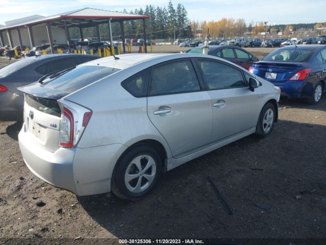 Photo 3 VIN: JTDKN3DU2D5610032 - TOYOTA PRIUS 