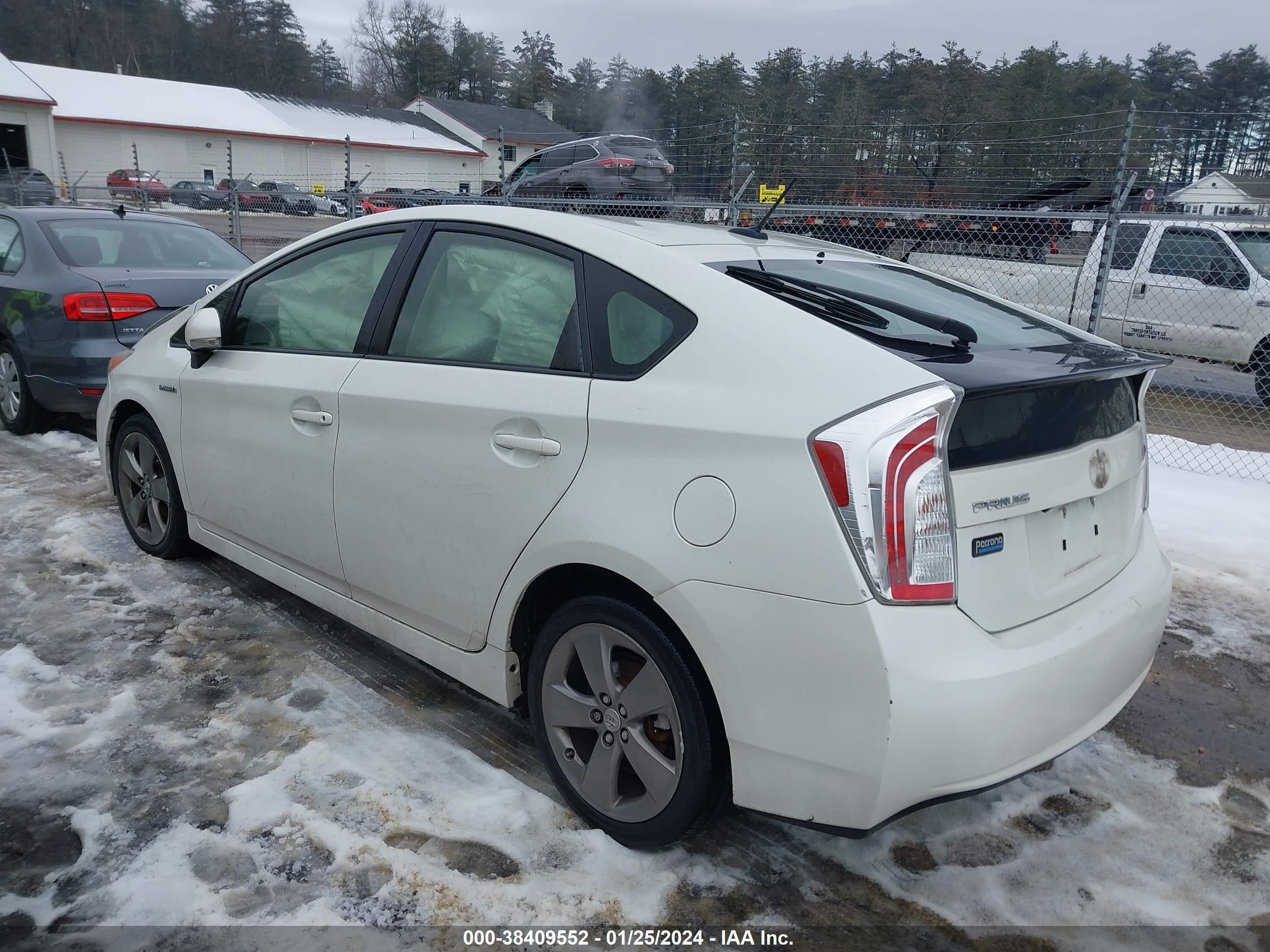 Photo 2 VIN: JTDKN3DU2F0427746 - TOYOTA PRIUS 