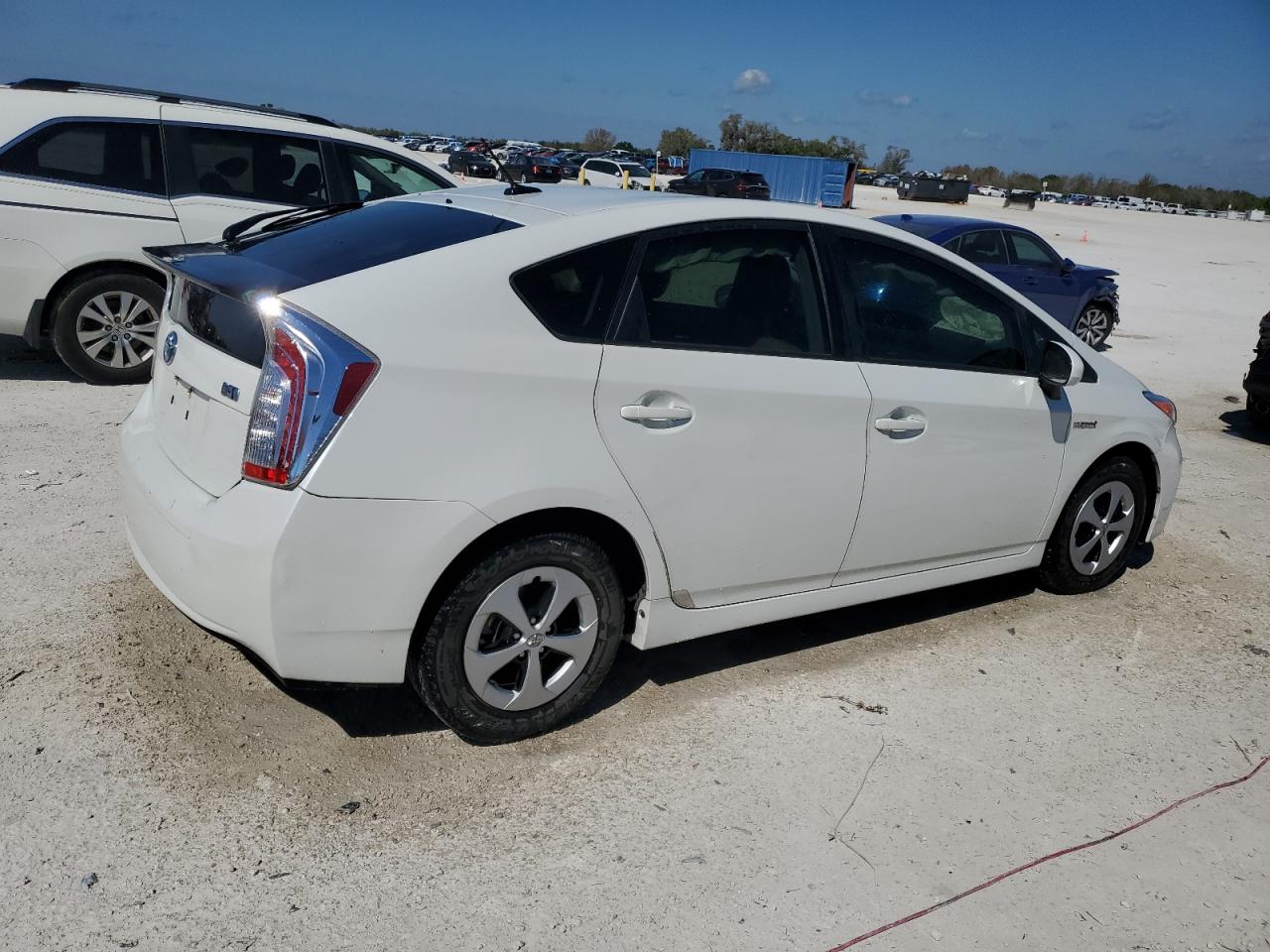 Photo 2 VIN: JTDKN3DU2F0442165 - TOYOTA PRIUS 