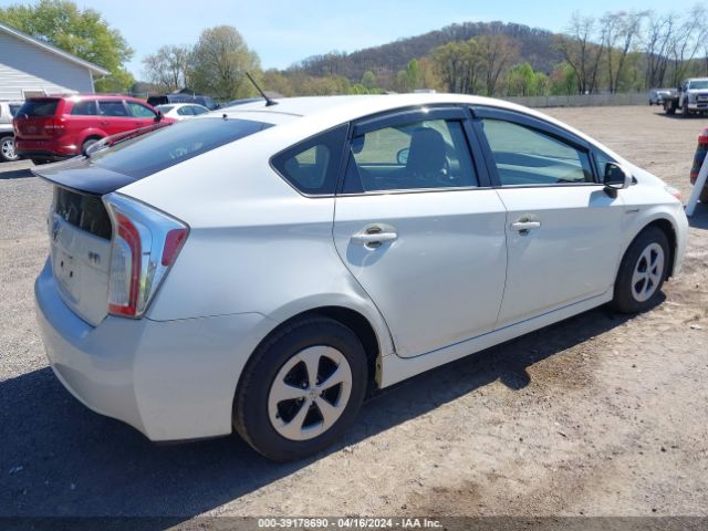 Photo 3 VIN: JTDKN3DU2F0451710 - TOYOTA PRIUS 