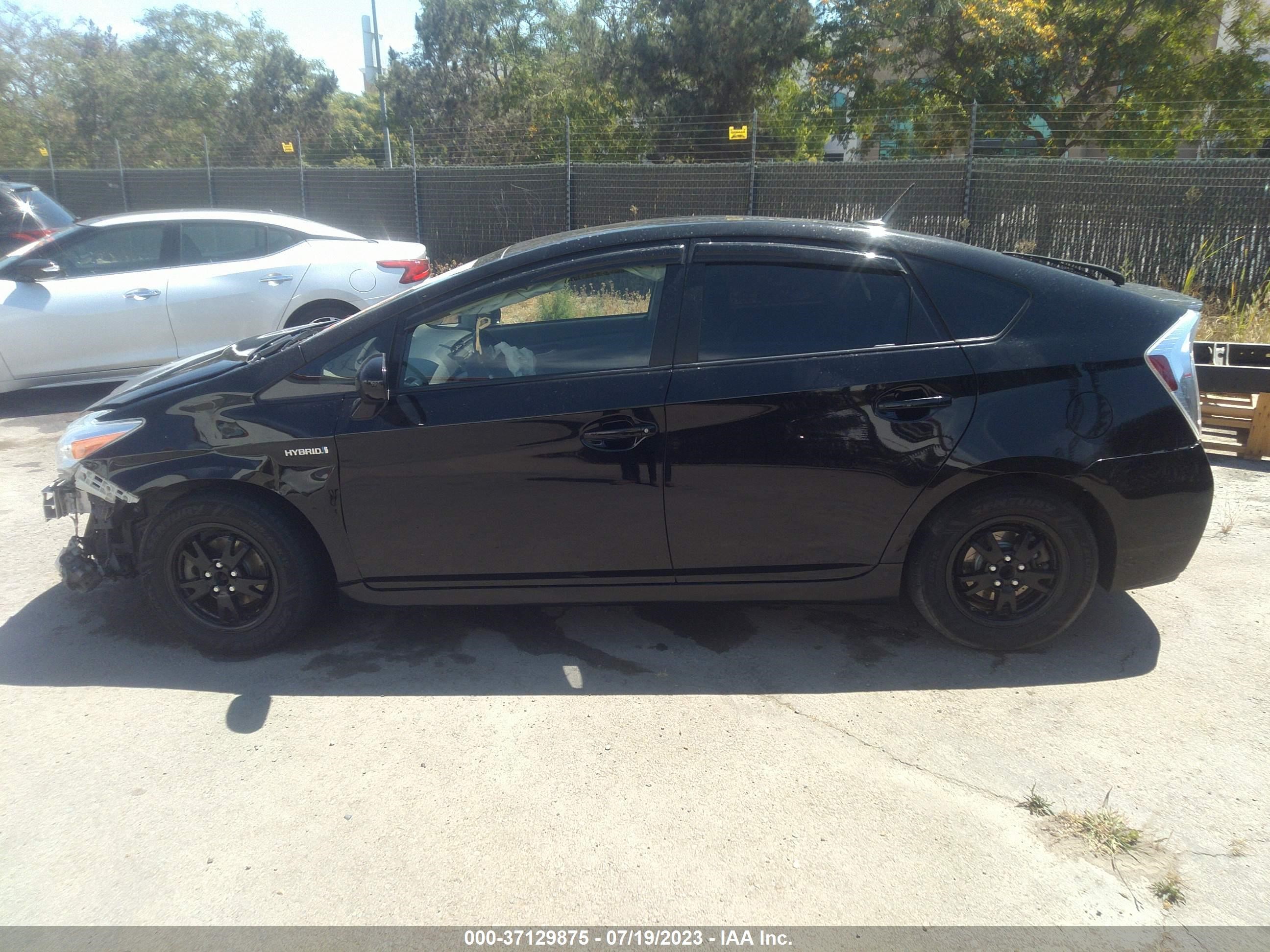 Photo 13 VIN: JTDKN3DU2F0453148 - TOYOTA PRIUS 