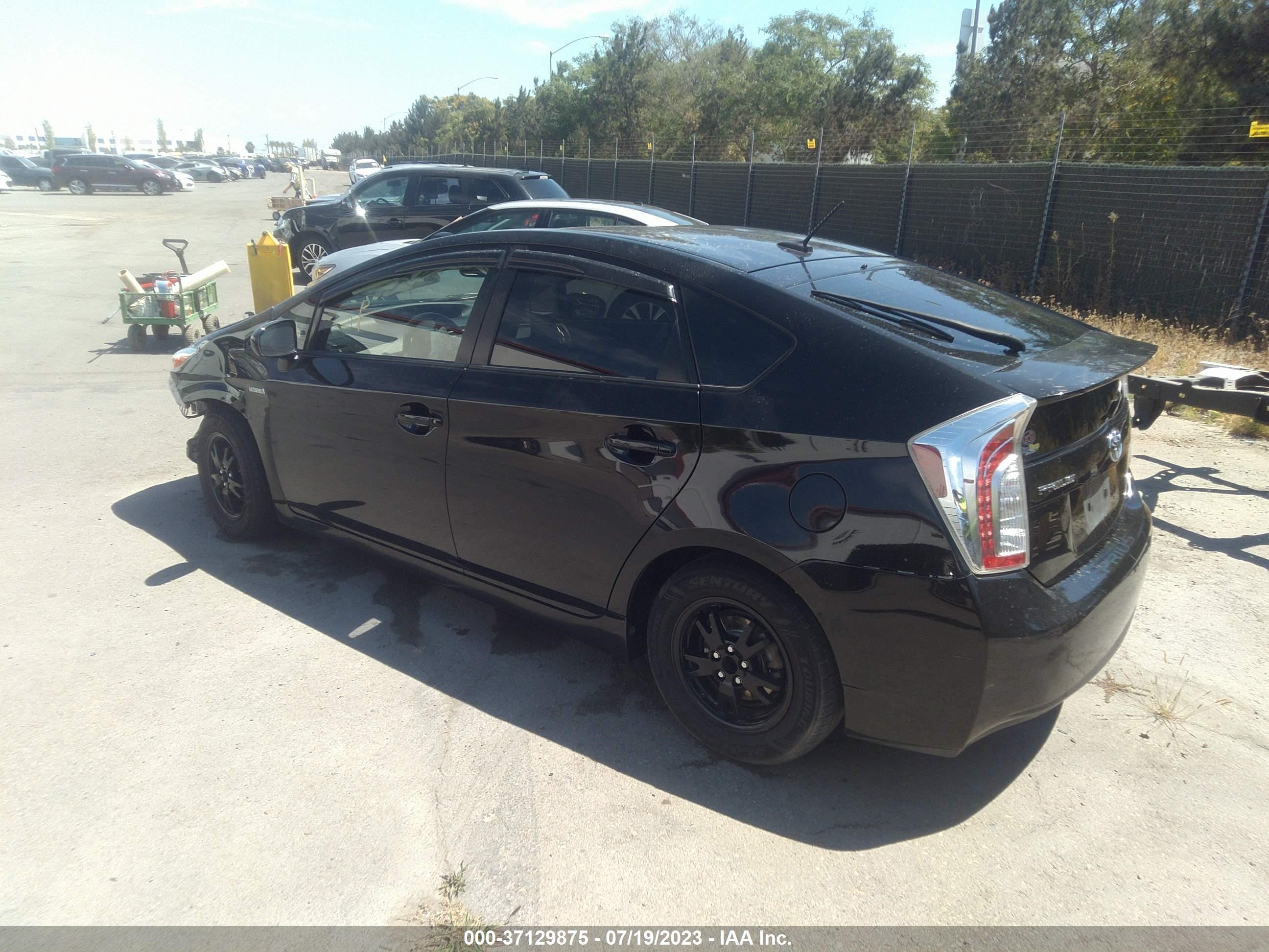 Photo 2 VIN: JTDKN3DU2F0453148 - TOYOTA PRIUS 